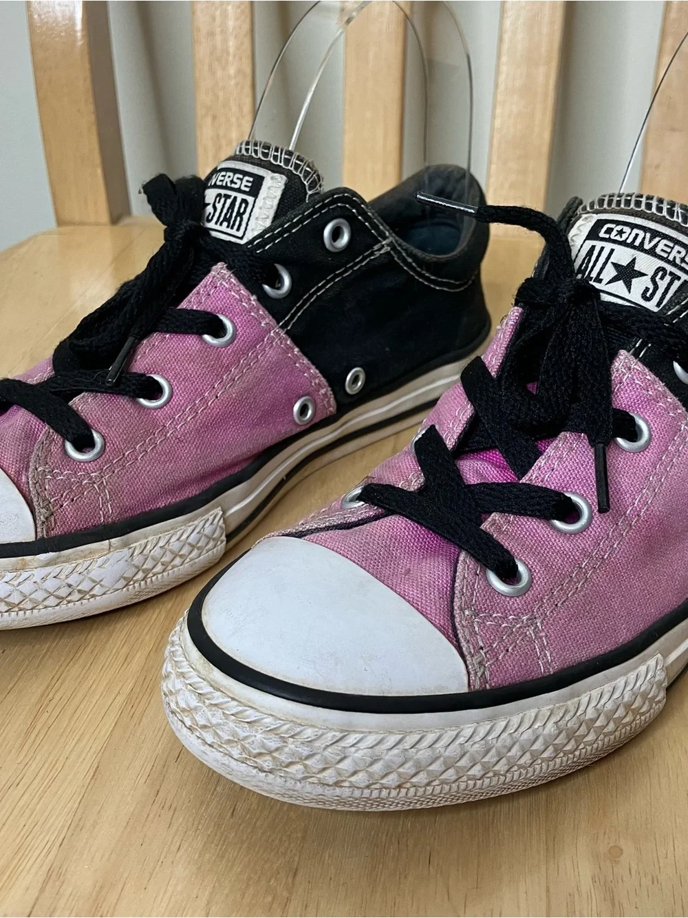 Converse girls sneakers black and pink 3.5